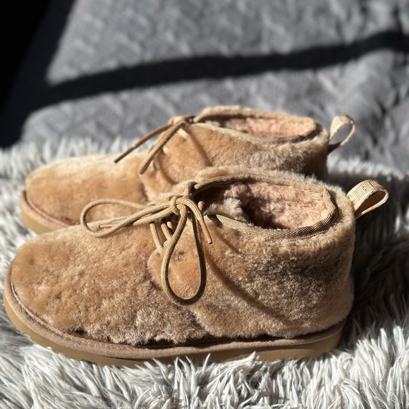 Fluffy UGG boots. Size 6. - Picture 4 of 6